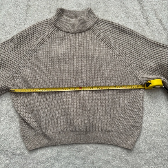 H&M Beige Knit Sweater - Picture 2 of 5